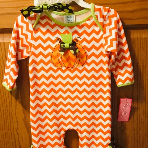 Beautiful Peaches N Cream Halloween pumpkin Romper size  12, 18, 24 months NWT - Picture 2 of 6